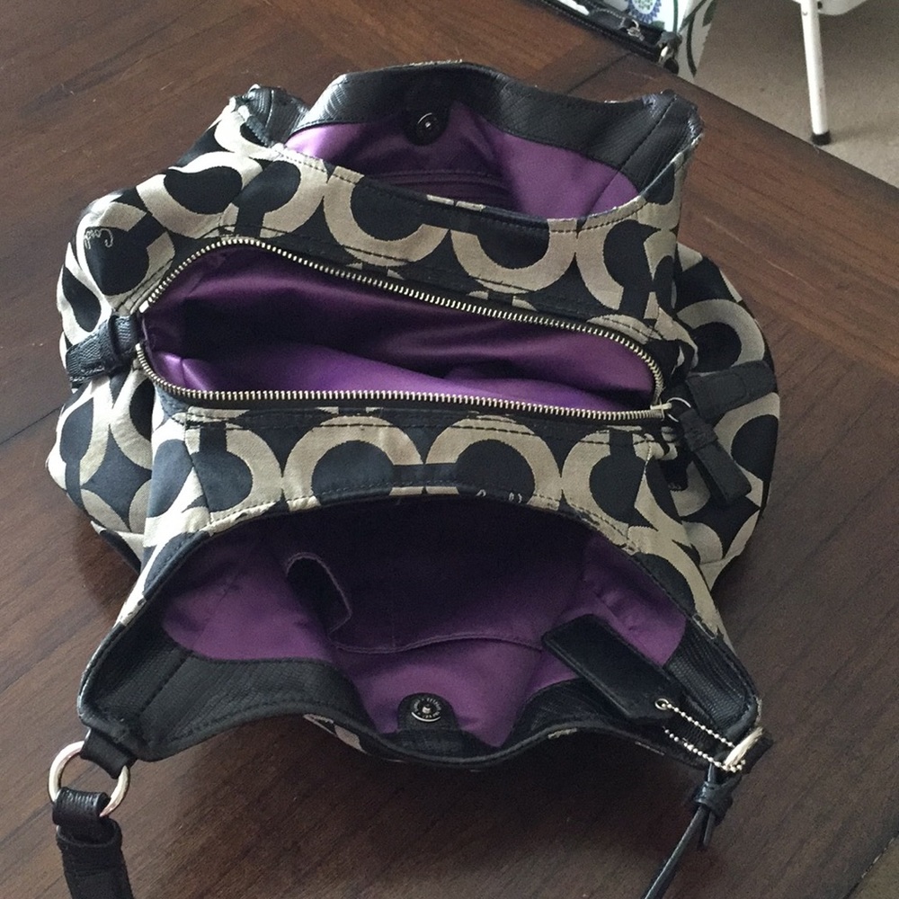 Purse - Picture 2 of 3
